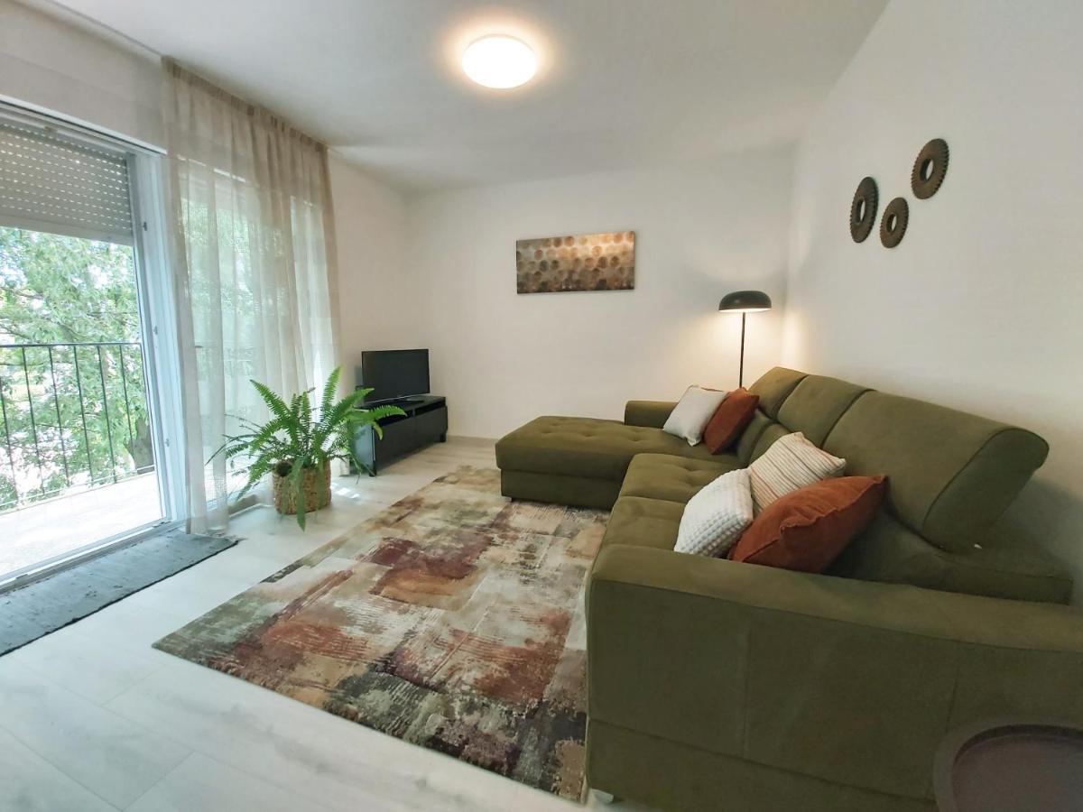 Green City Point Apartment Pula Exterior photo
